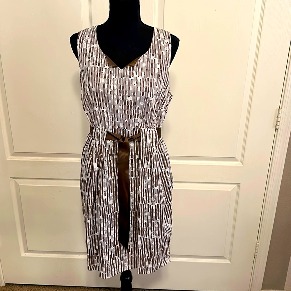 Robbie Bee Brown, Gray, and white. Size12